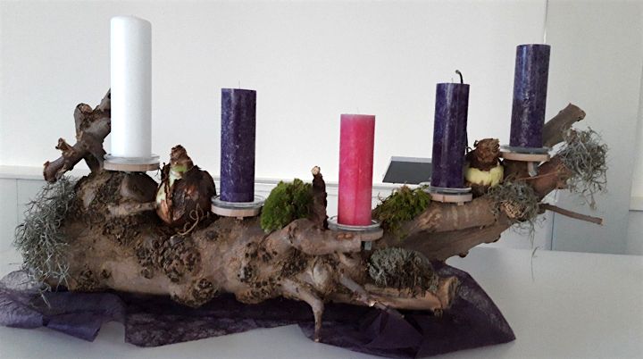 Vijf adventskaarsen